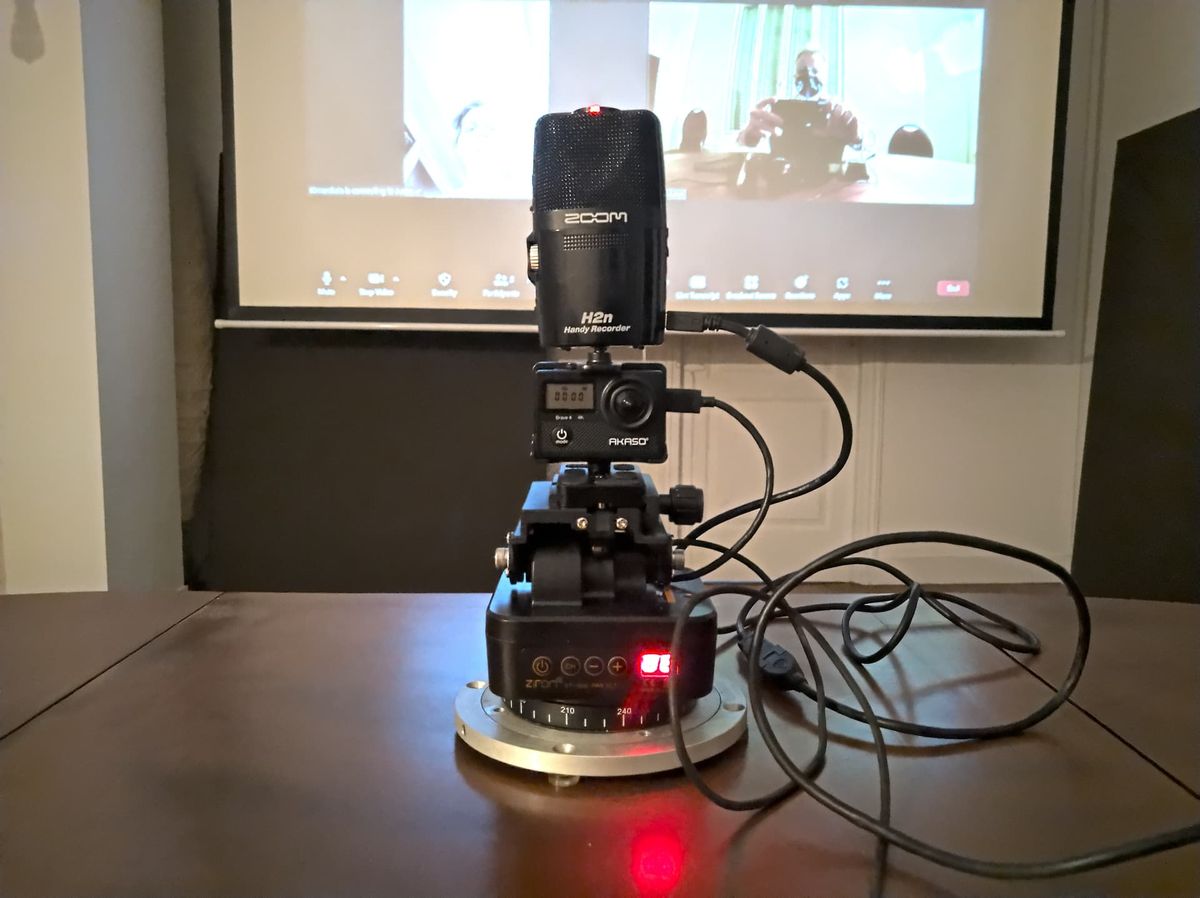 Réunion hybrids présence et numérique